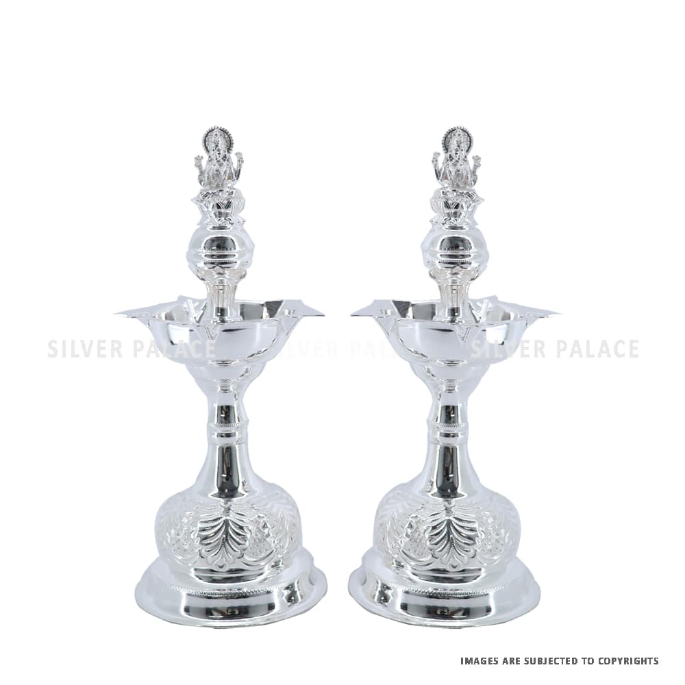 Lakshmi Nagas Casting Lamp