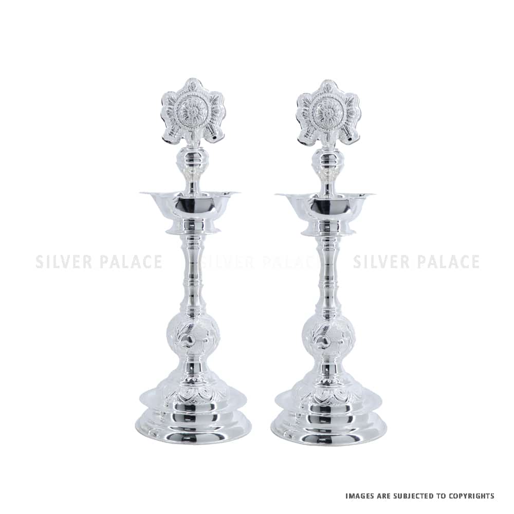 Sangu Chakara Nagas Lamp